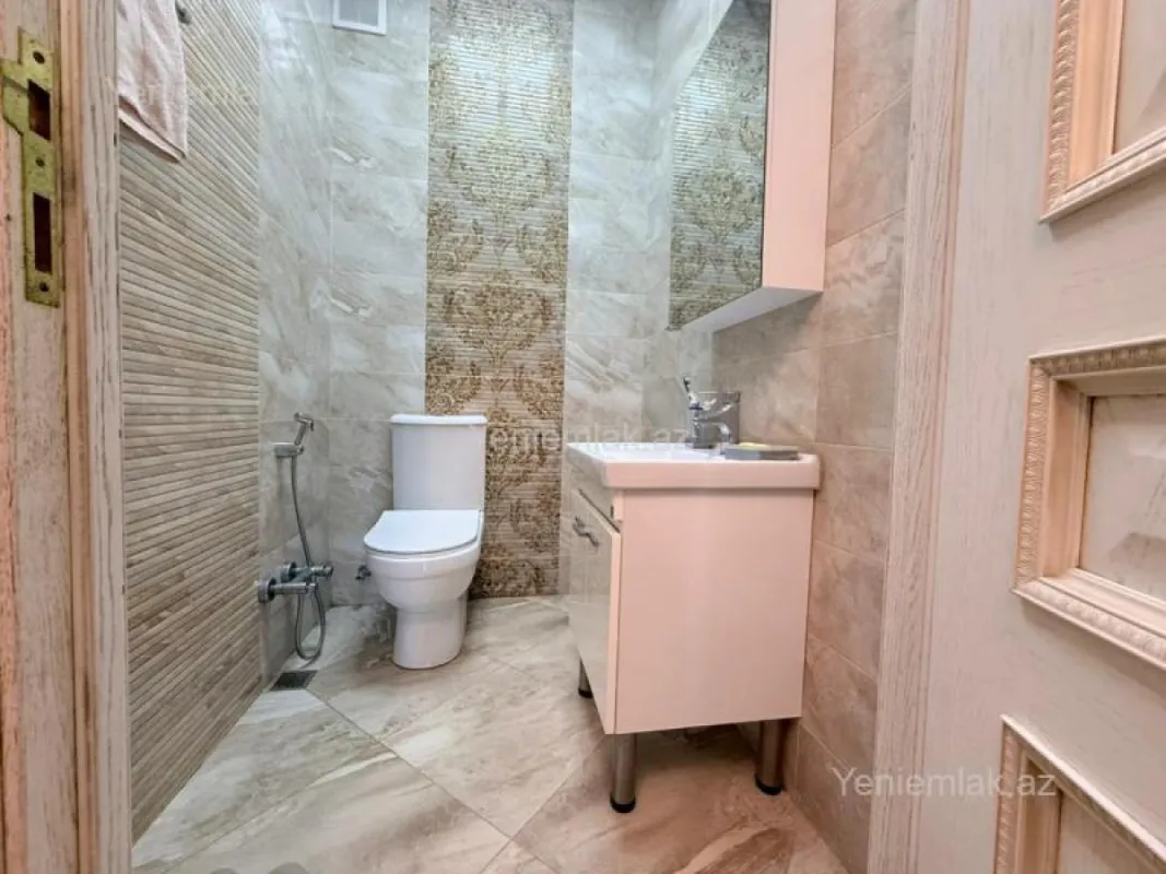 Satılır 3 otaqlı yeni tikili 127 m²