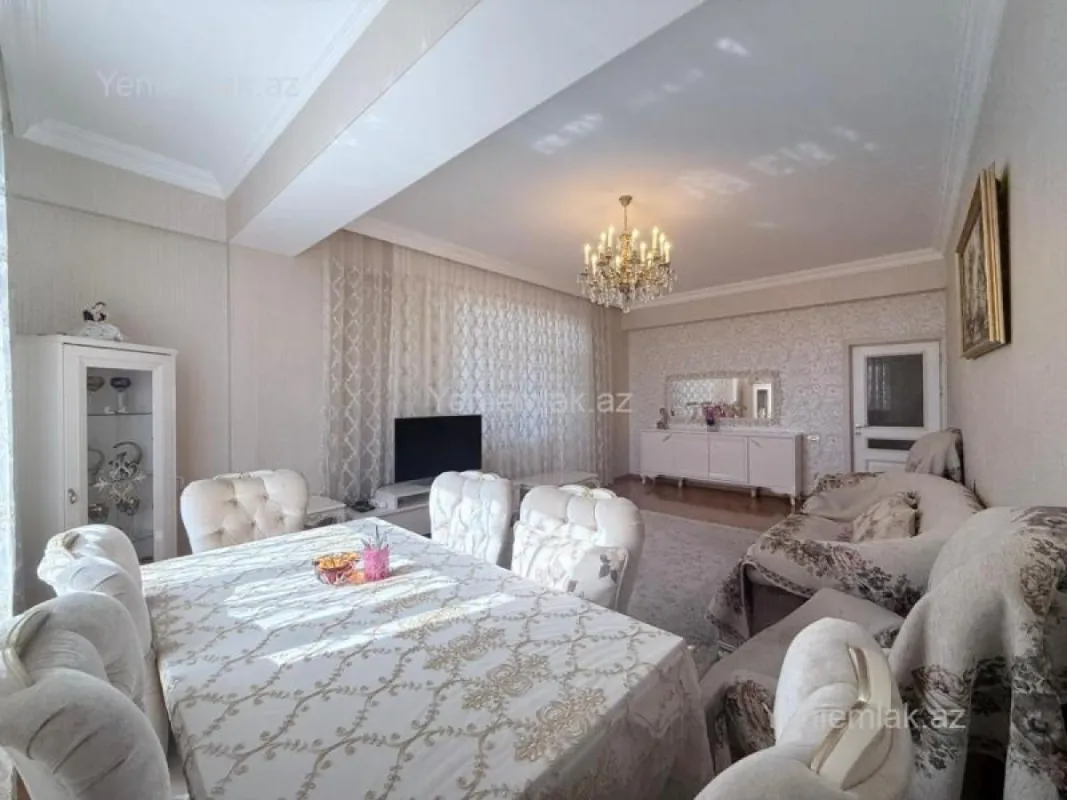 Satılır 3 otaqlı yeni tikili 127 m²