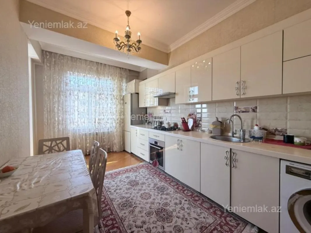Satılır 3 otaqlı yeni tikili 127 m²