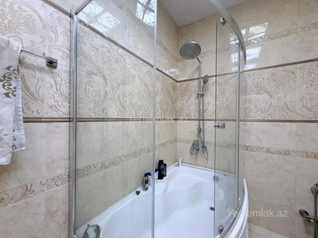 Satılır 3 otaqlı yeni tikili 127 m²