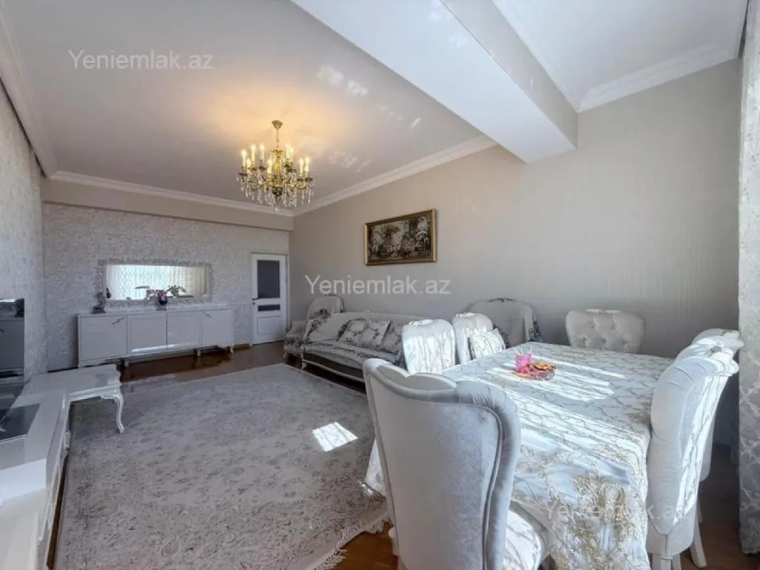 Satılır 3 otaqlı yeni tikili 127 m²