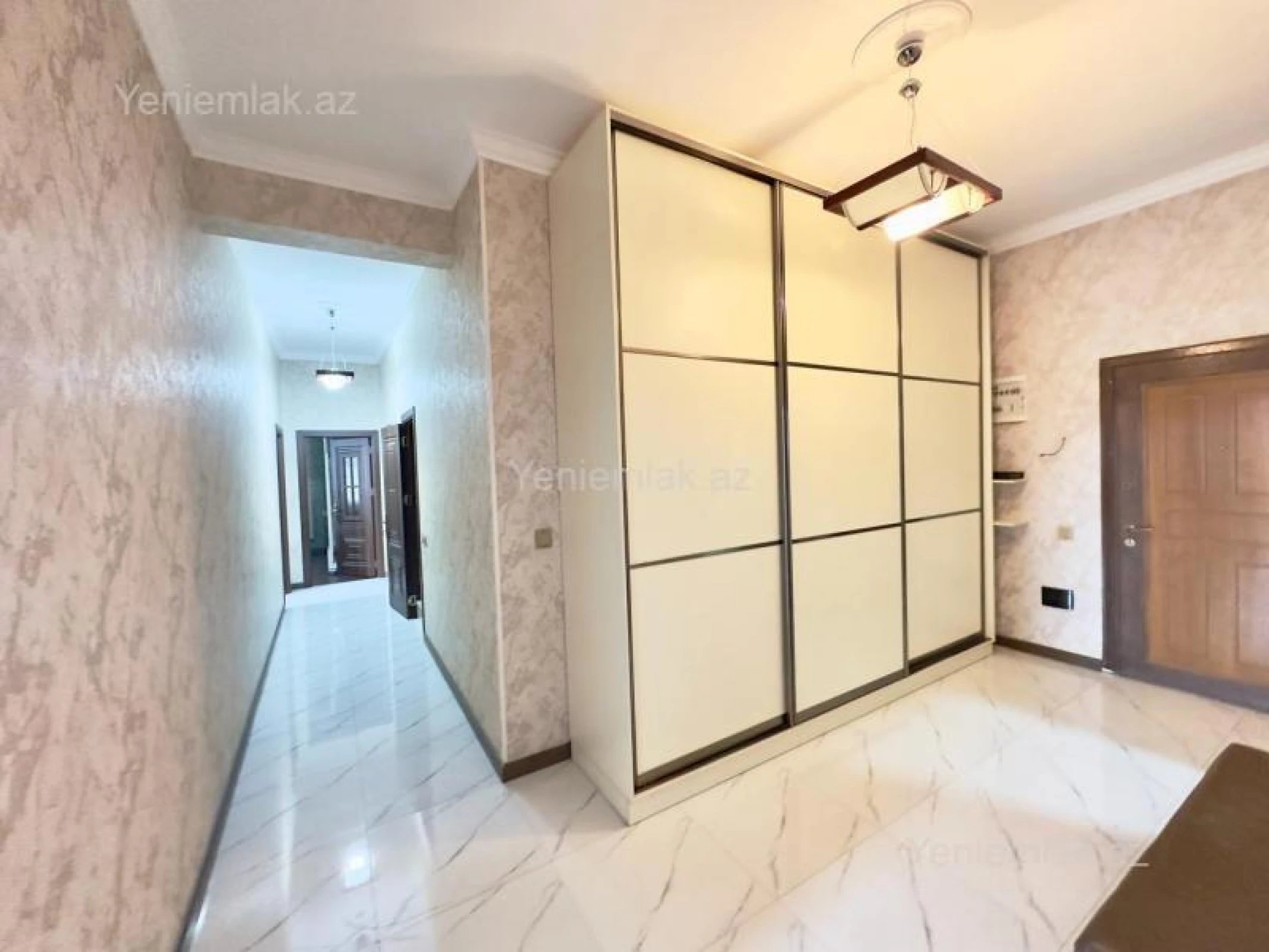 Satılır 4 otaqlı yeni tikili 163 m²