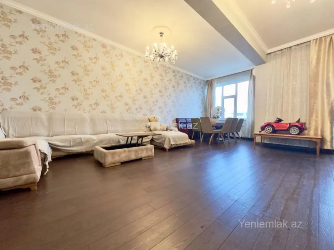 Satılır 4 otaqlı yeni tikili 163 m²