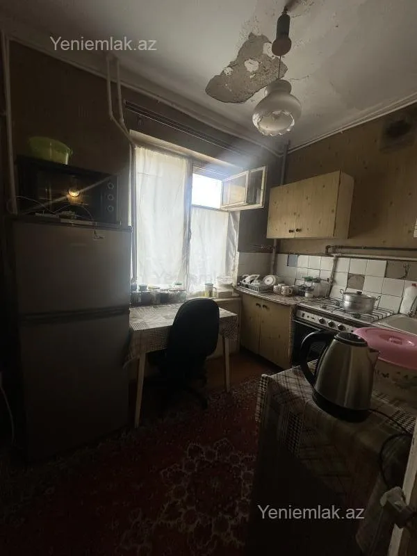 Satılır 1 otaqlı köhnə tikili 37 m²