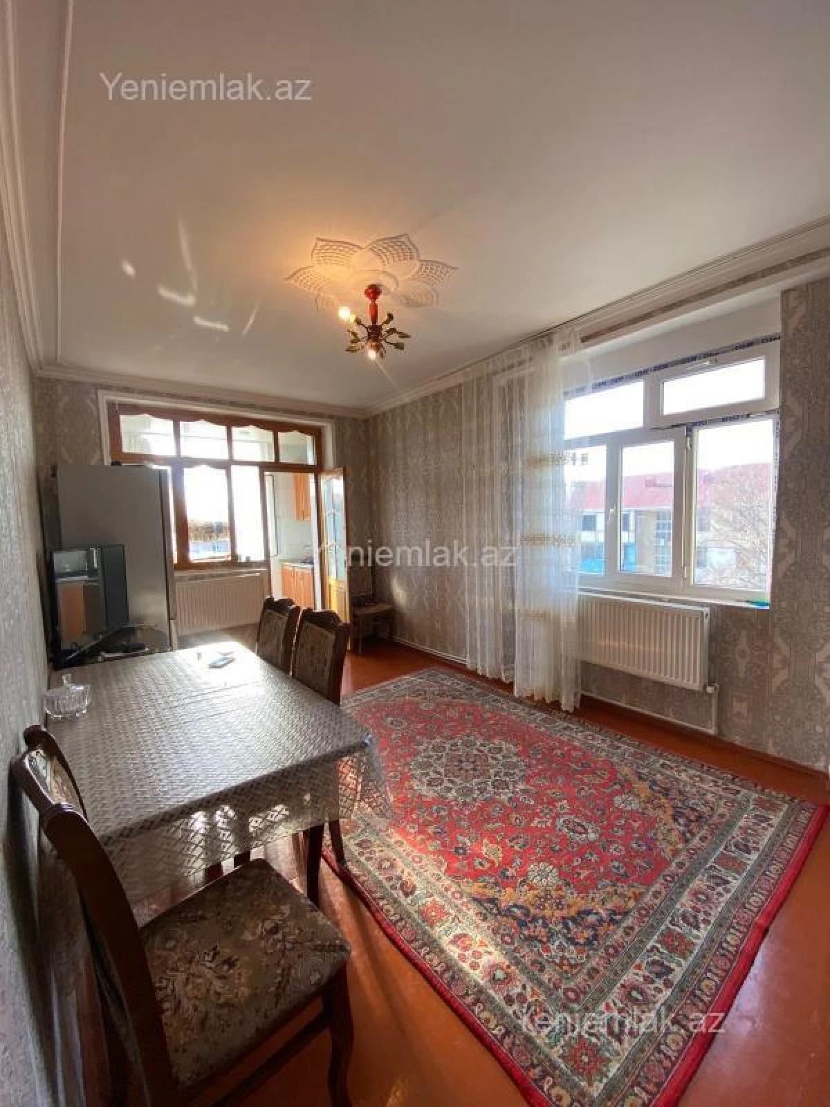 Satılır 1 otaqlı köhnə tikili 42 m²