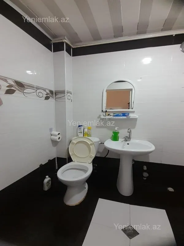 Satılır 2 otaqlı köhnə tikili 50 m²