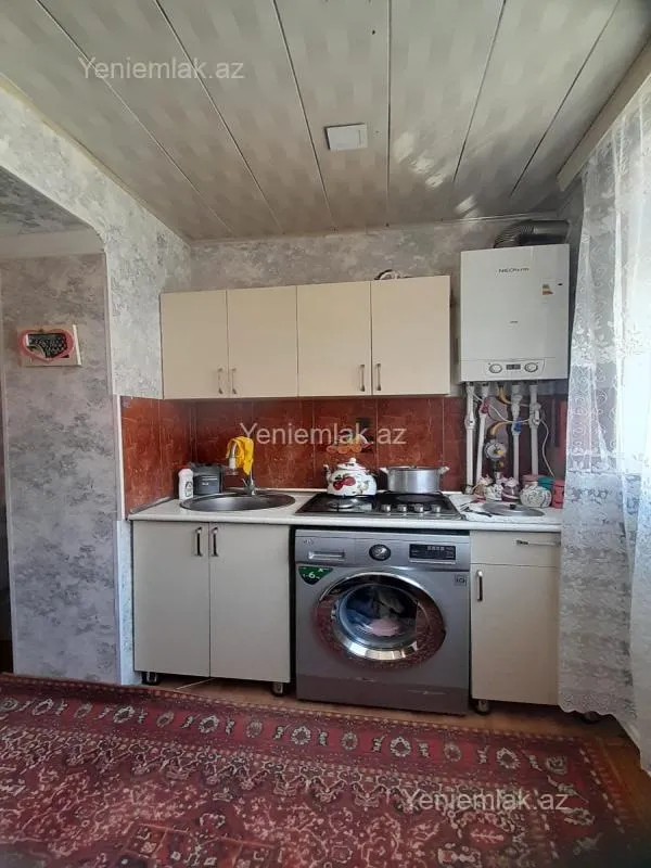 Satılır 2 otaqlı köhnə tikili 50 m²