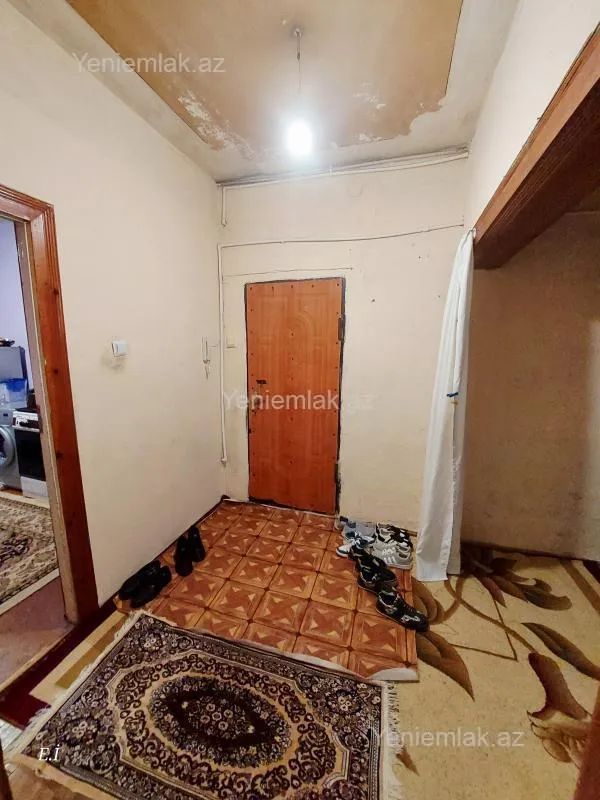 Satılır 2 otaqlı köhnə tikili 60 m²