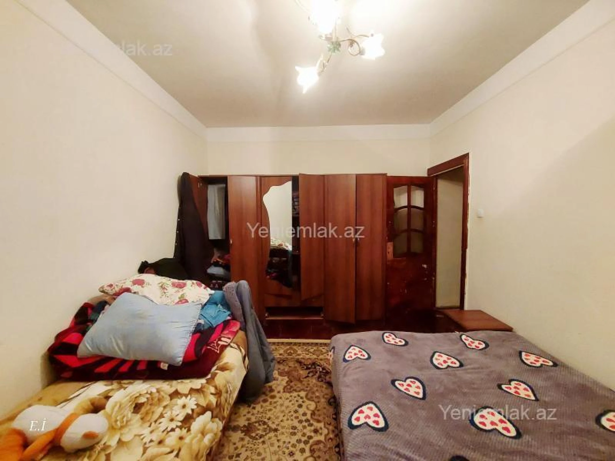 Satılır 2 otaqlı köhnə tikili 60 m²