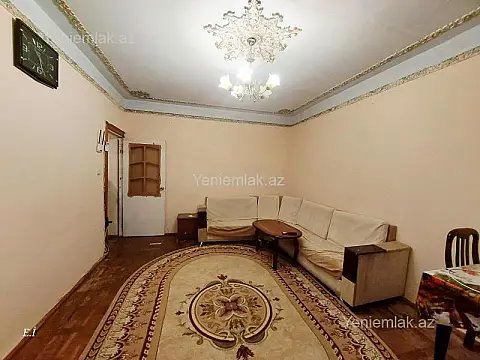 Satılır 2 otaqlı köhnə tikili 60 m²