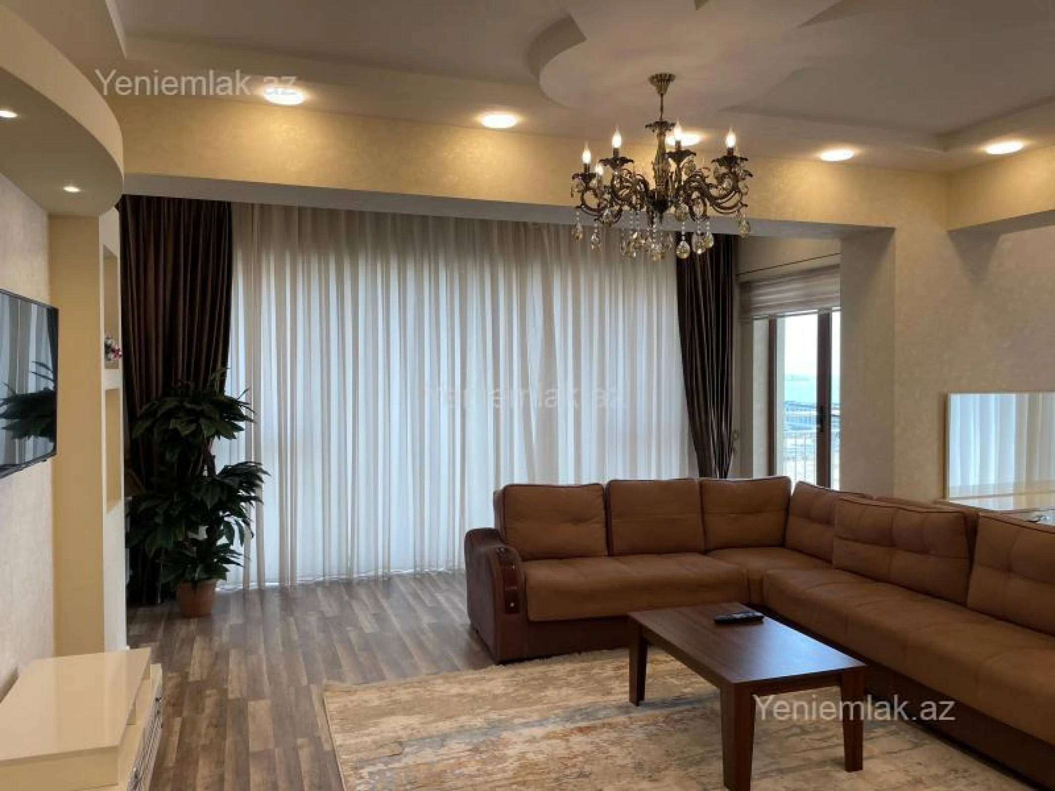 Satılır 4 otaqlı yeni tikili 181 m²