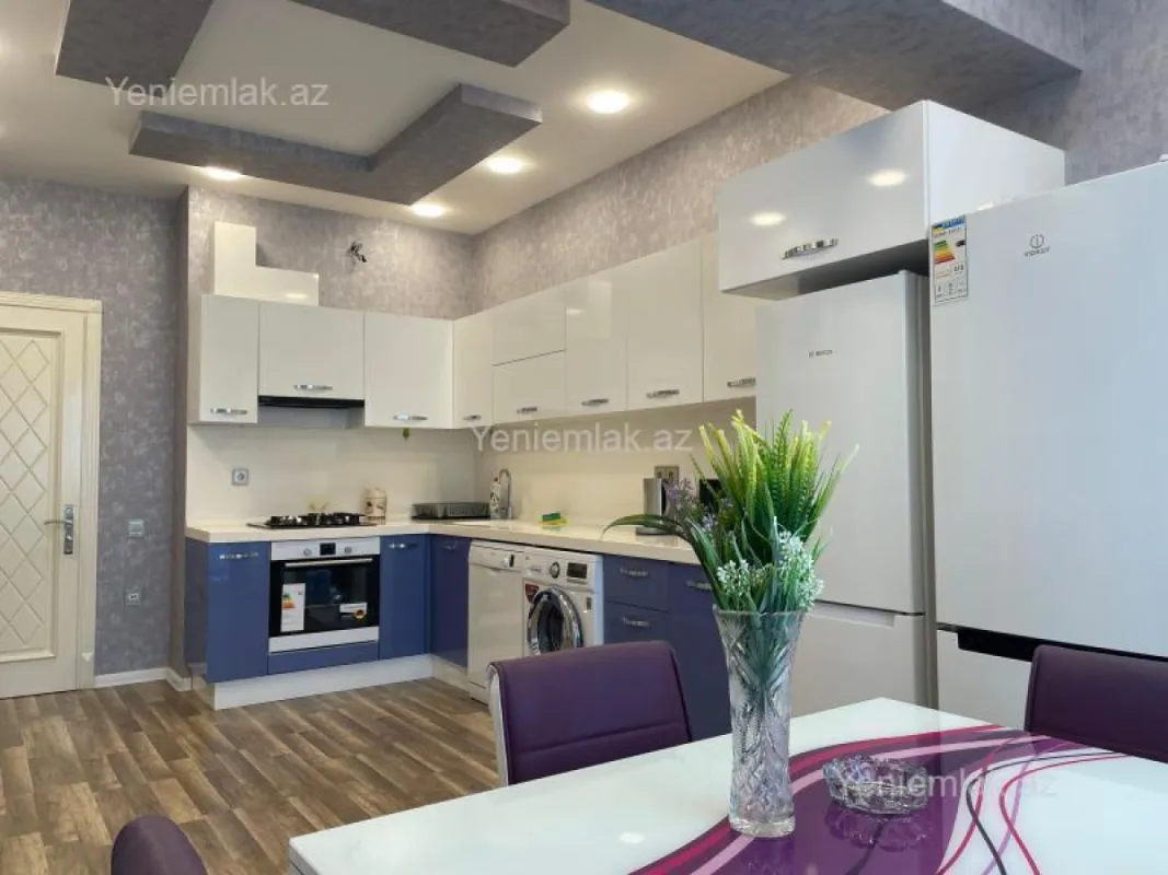 Satılır 4 otaqlı yeni tikili 181 m²