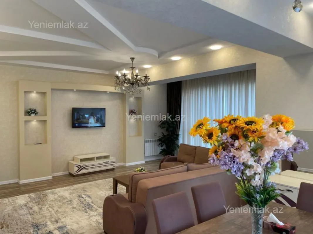 Satılır 4 otaqlı yeni tikili 181 m²