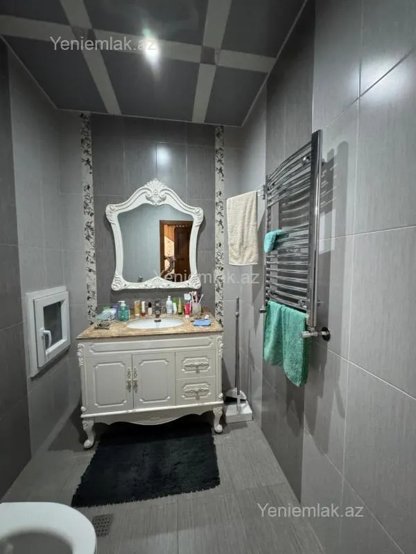 Satılır 3 otaqlı yeni tikili 120 m²