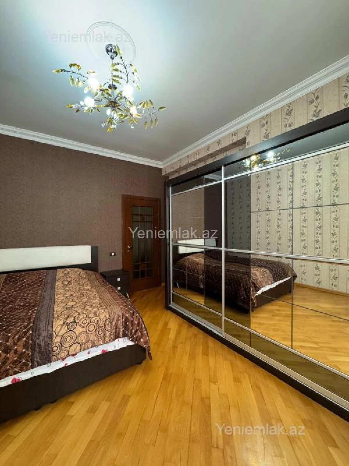 Satılır 3 otaqlı yeni tikili 120 m²