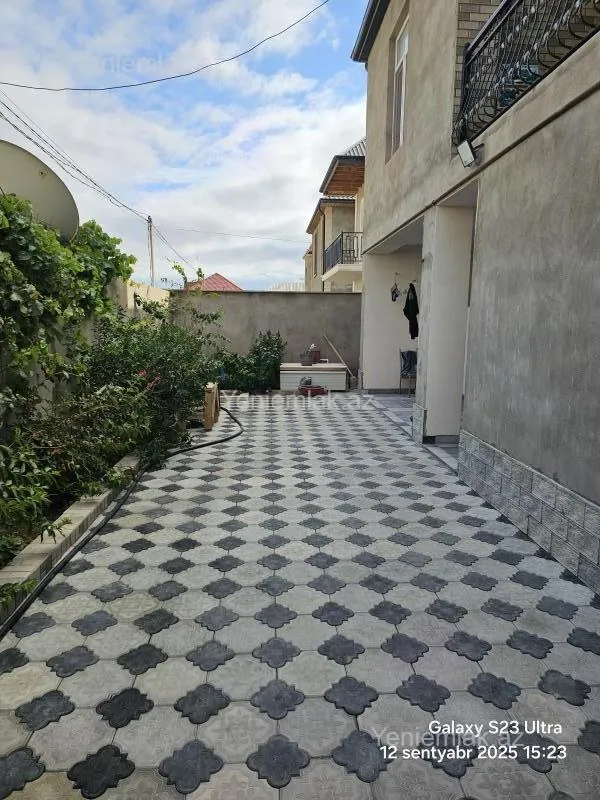 Satılır 6 otaqlı həyət evi 264 m²