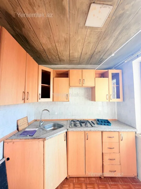 Satılır 2 otaqlı köhnə tikili 48 m²