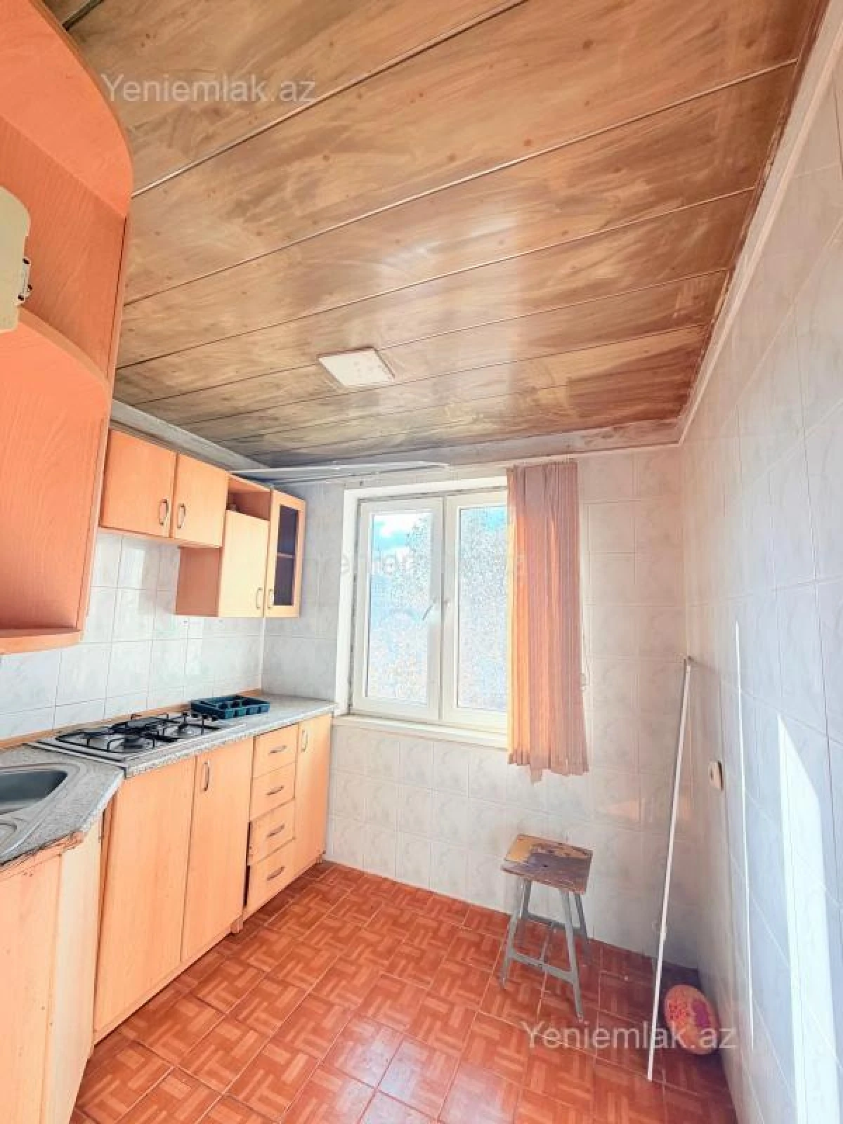 Satılır 2 otaqlı köhnə tikili 48 m²