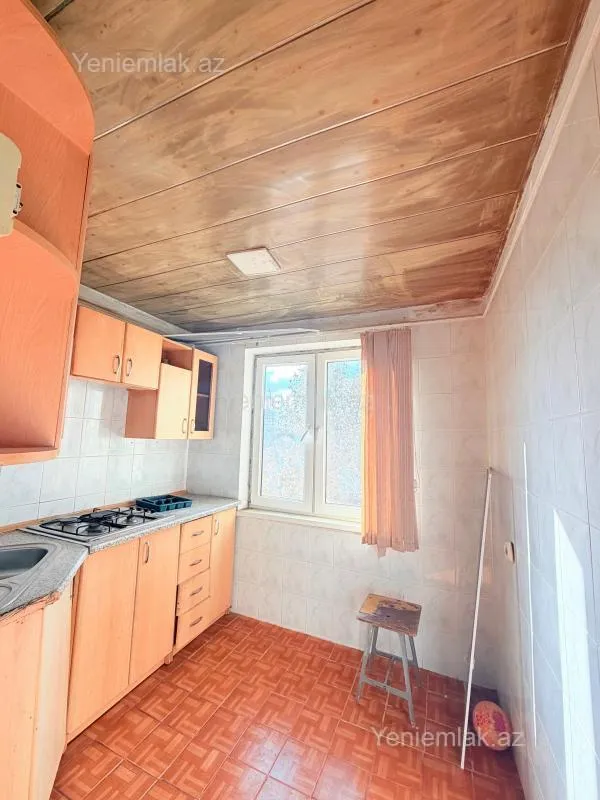 Satılır 2 otaqlı köhnə tikili 48 m²