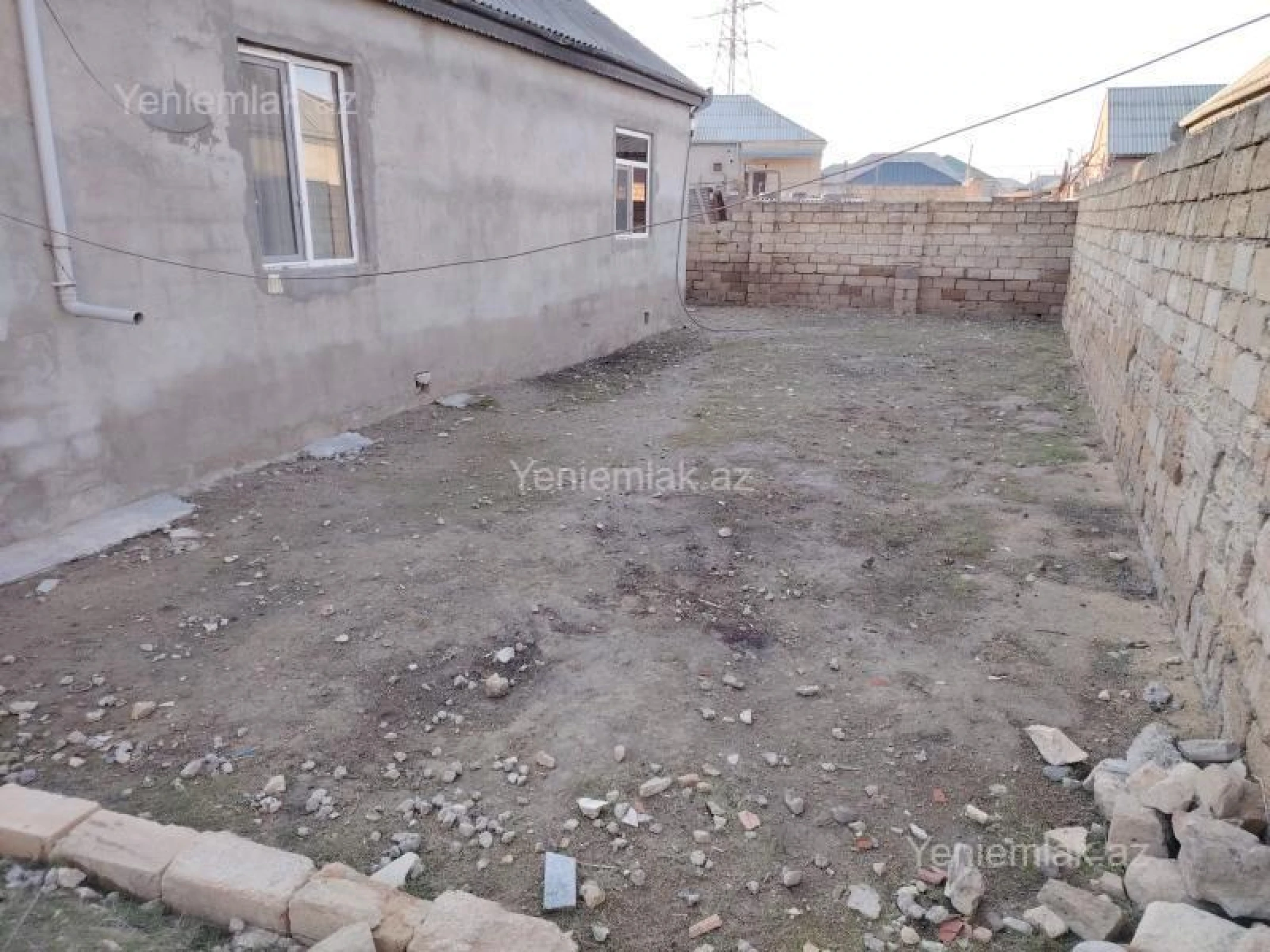 Satılır 4 otaqlı həyət evi 160 m²