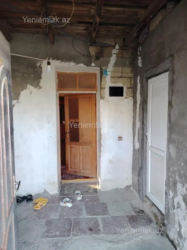 Satılır 4 otaqlı həyət evi 160 m²
