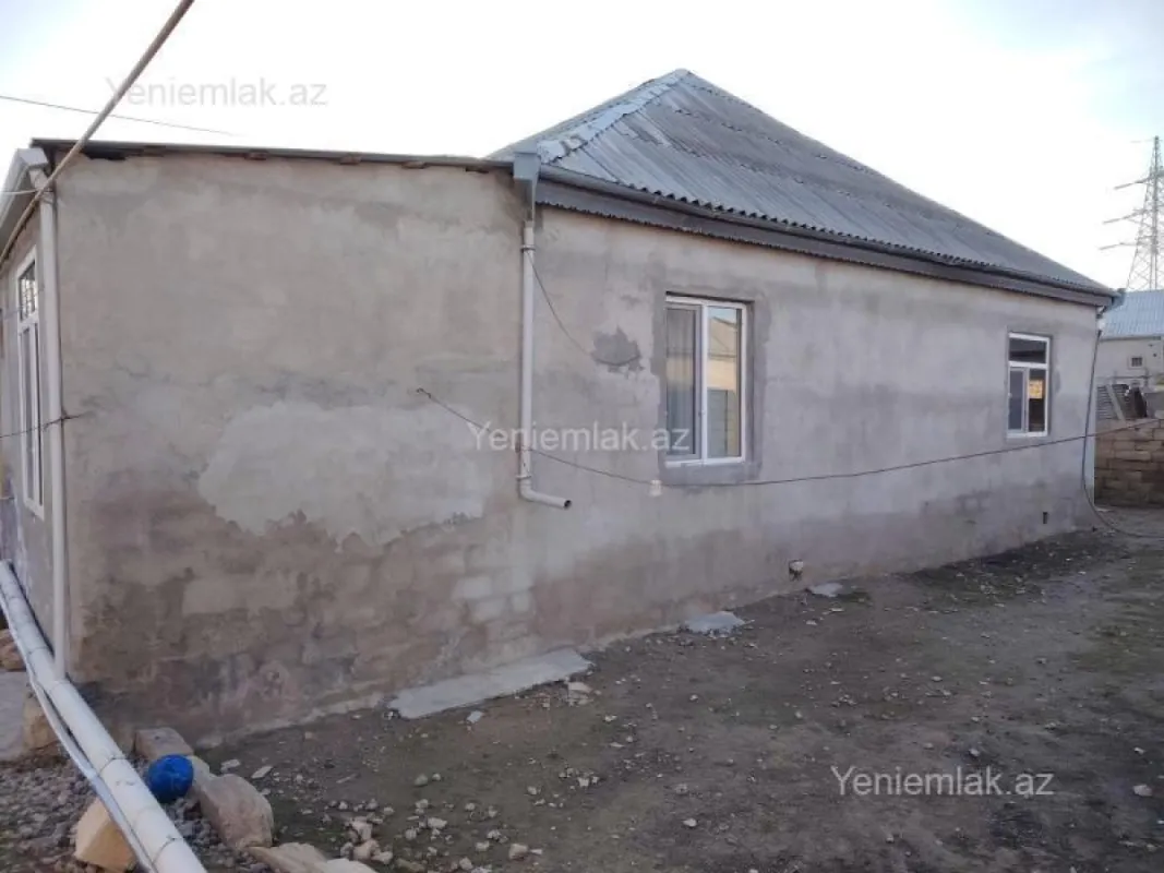 Satılır 4 otaqlı həyət evi 160 m²