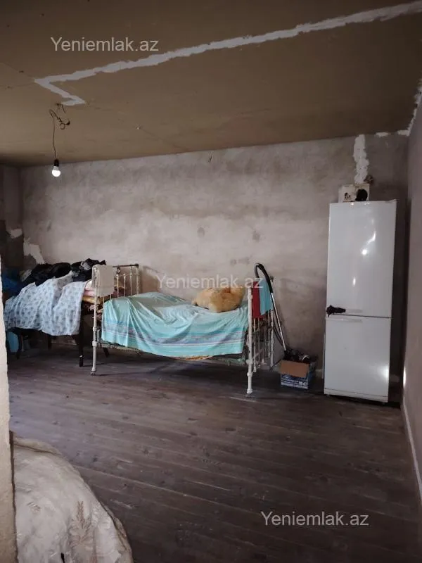 Satılır 4 otaqlı həyət evi 160 m²