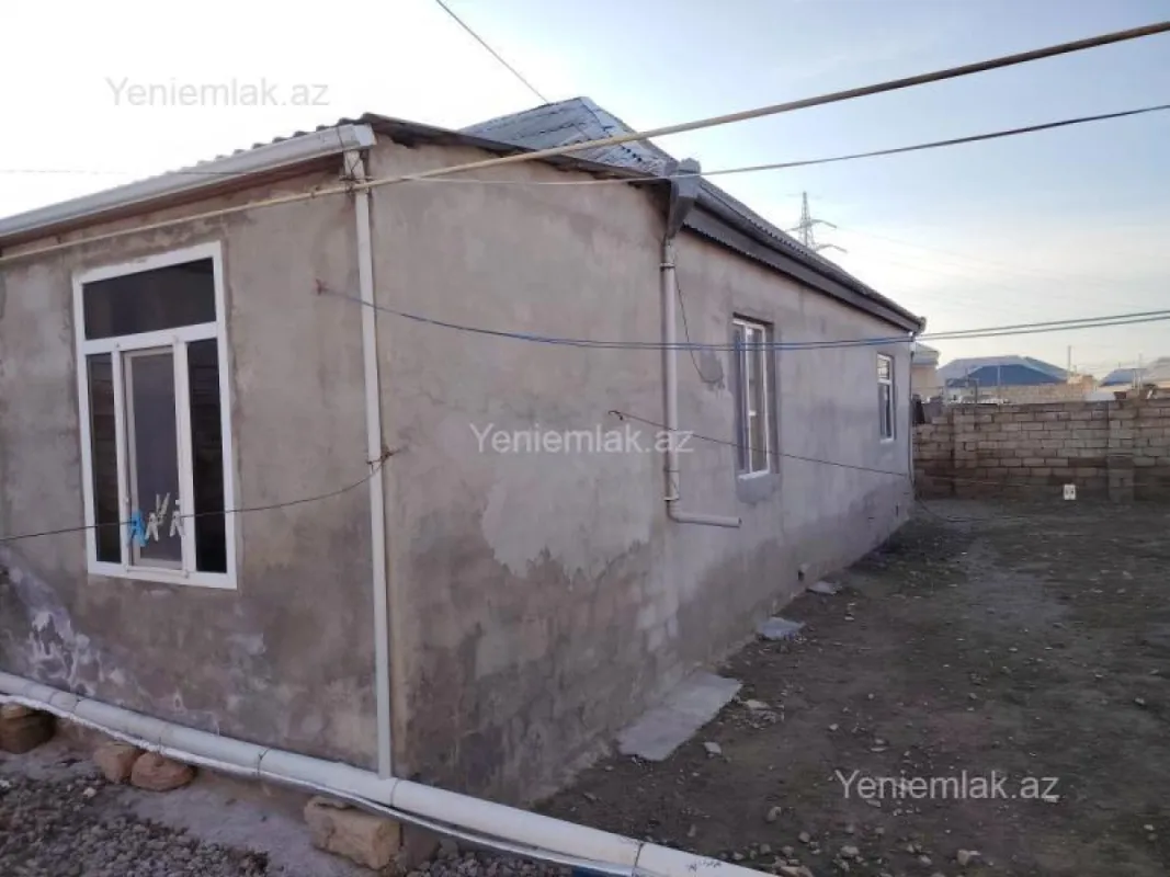 Satılır 4 otaqlı həyət evi 160 m²