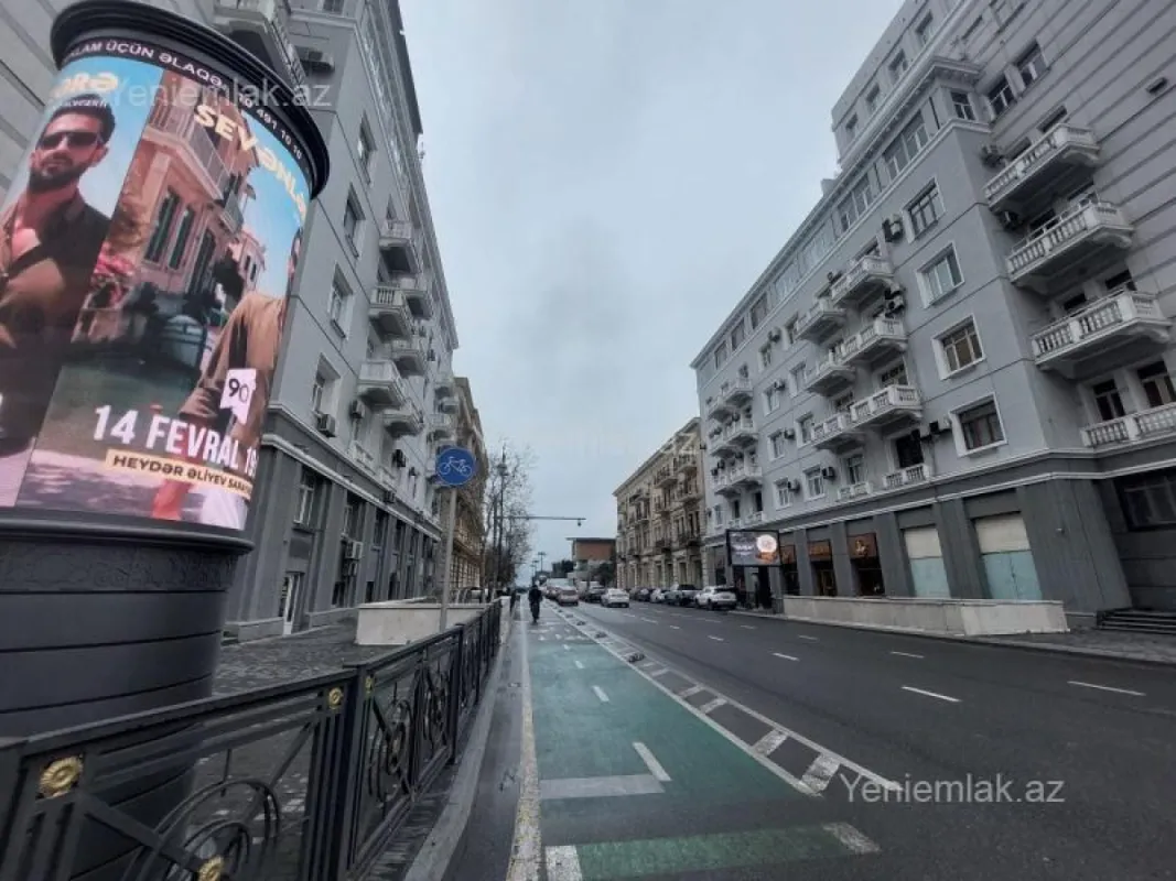 Satılır 3 otaqlı köhnə tikili 90 m²