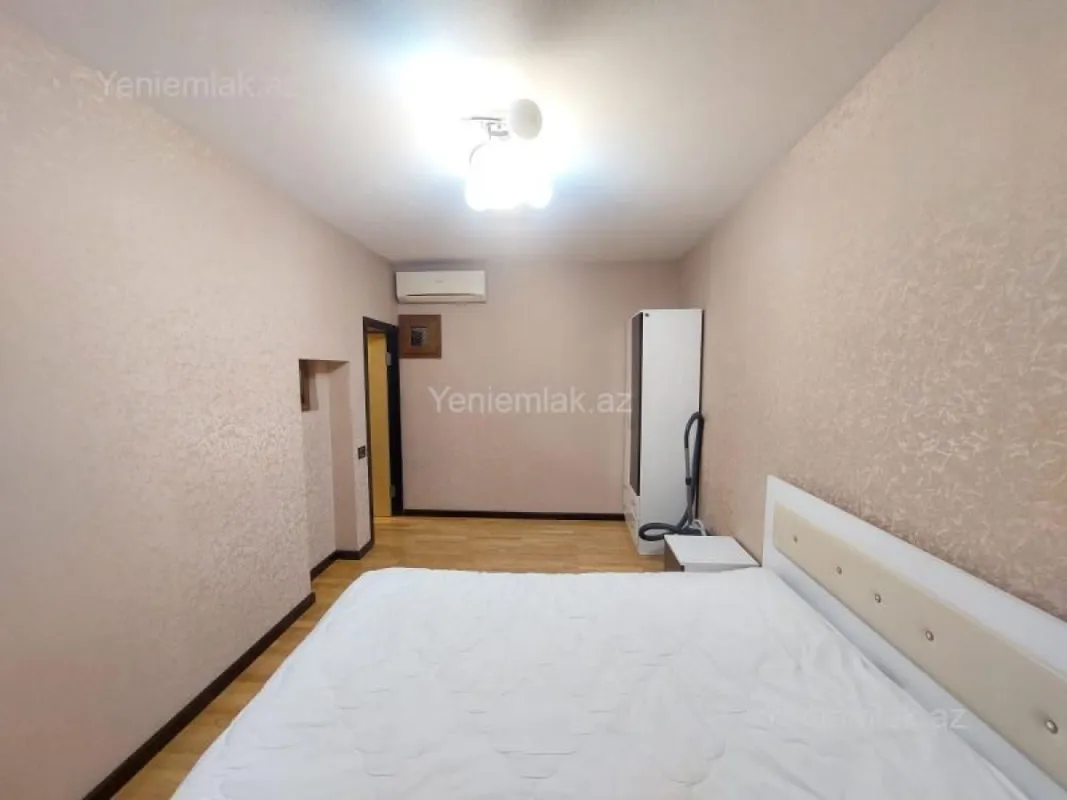 Satılır 3 otaqlı köhnə tikili 90 m²