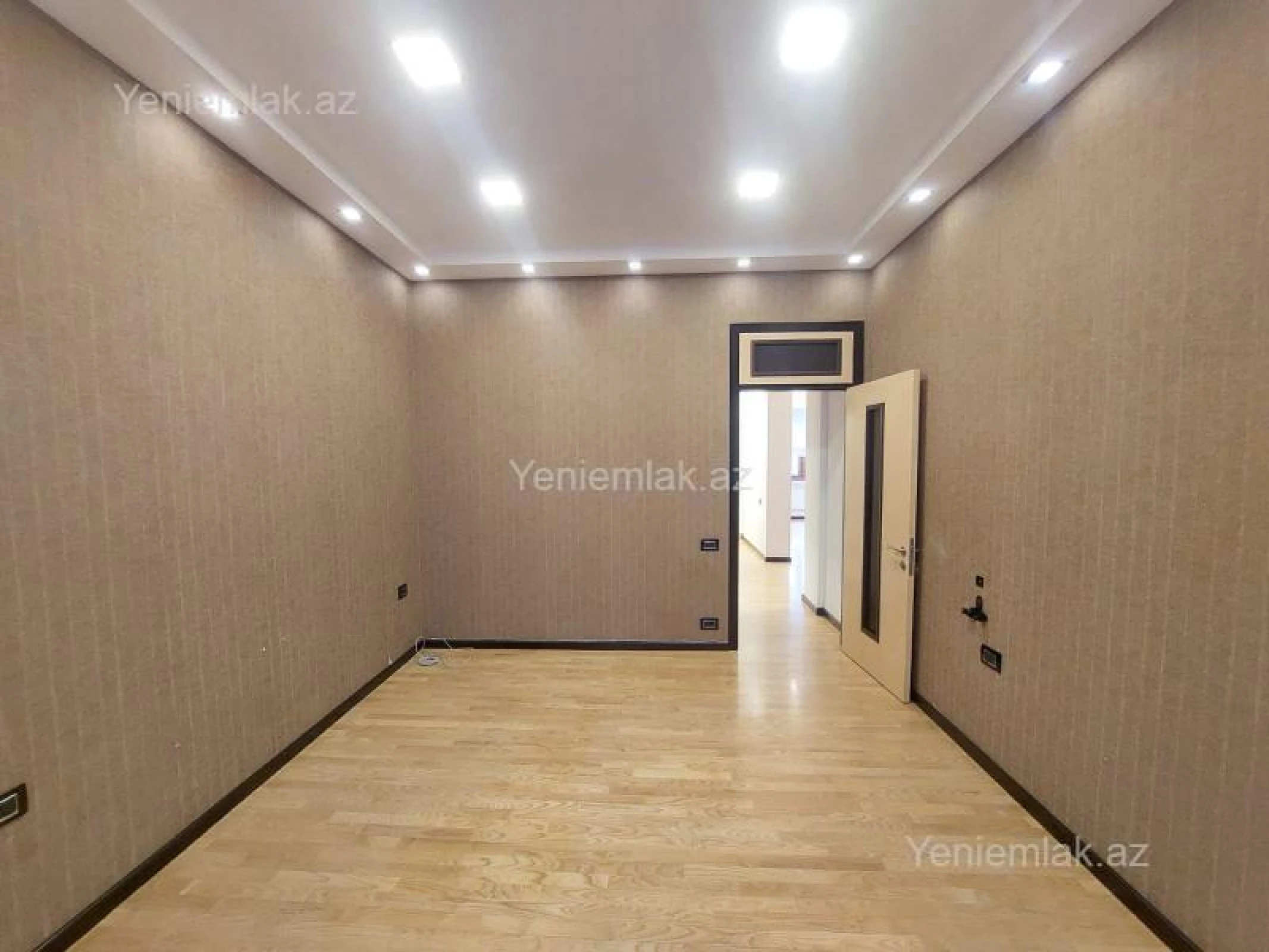 Satılır 3 otaqlı köhnə tikili 90 m²