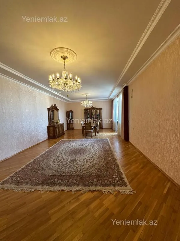 Satılır 3 otaqlı yeni tikili 176 m²