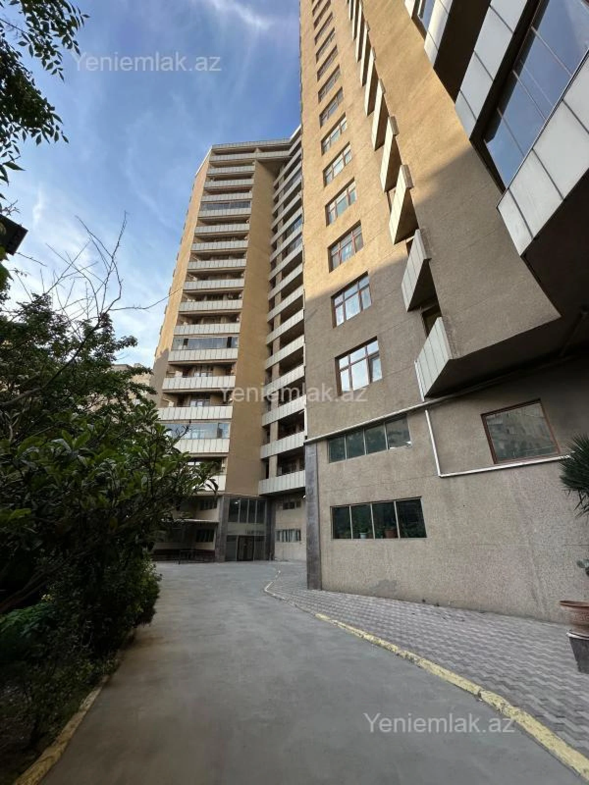 Satılır 3 otaqlı yeni tikili 176 m²