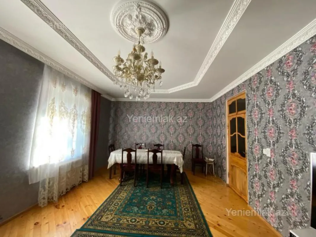 Satılır 5 otaqlı həyət evi 150 m²