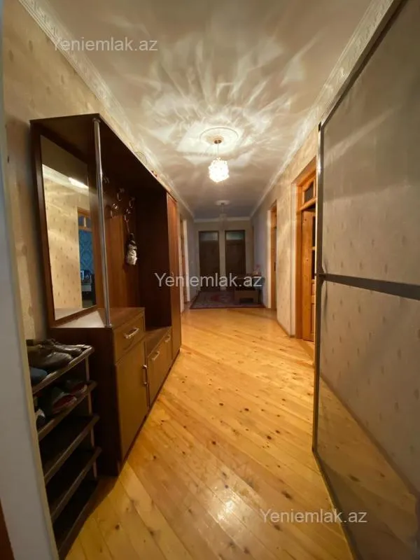 Satılır 5 otaqlı həyət evi 150 m²