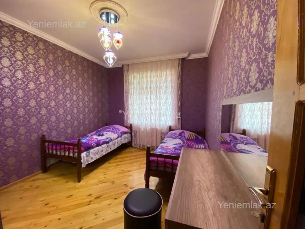 Satılır 5 otaqlı həyət evi 150 m²