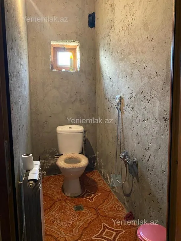 Satılır 5 otaqlı həyət evi 150 m²