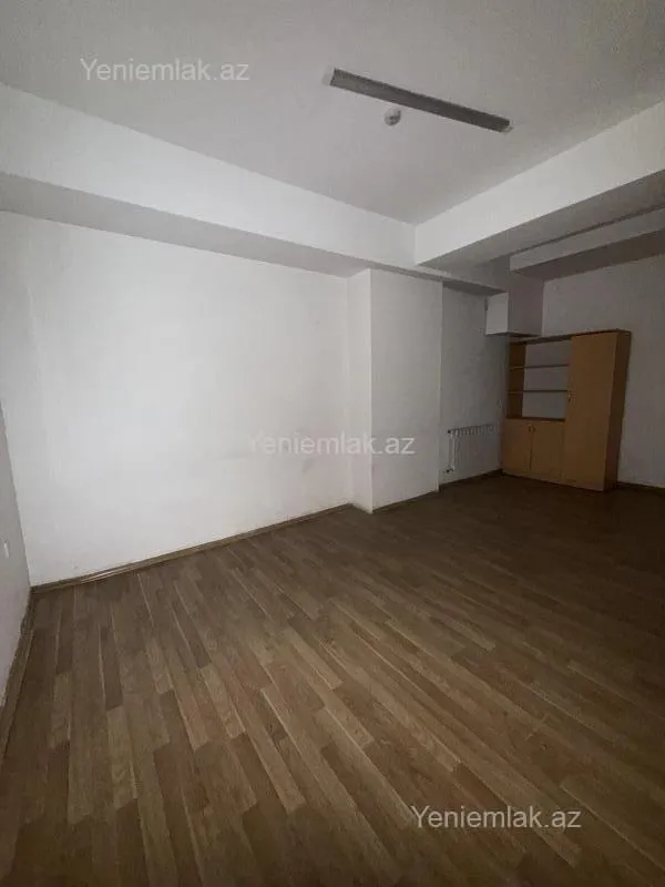 Satılır 13 otaqlı obyekt 565 m²