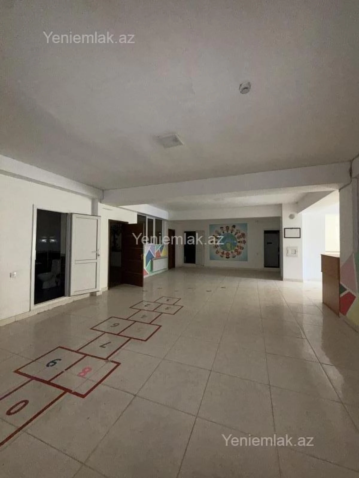 Satılır 13 otaqlı obyekt 565 m²