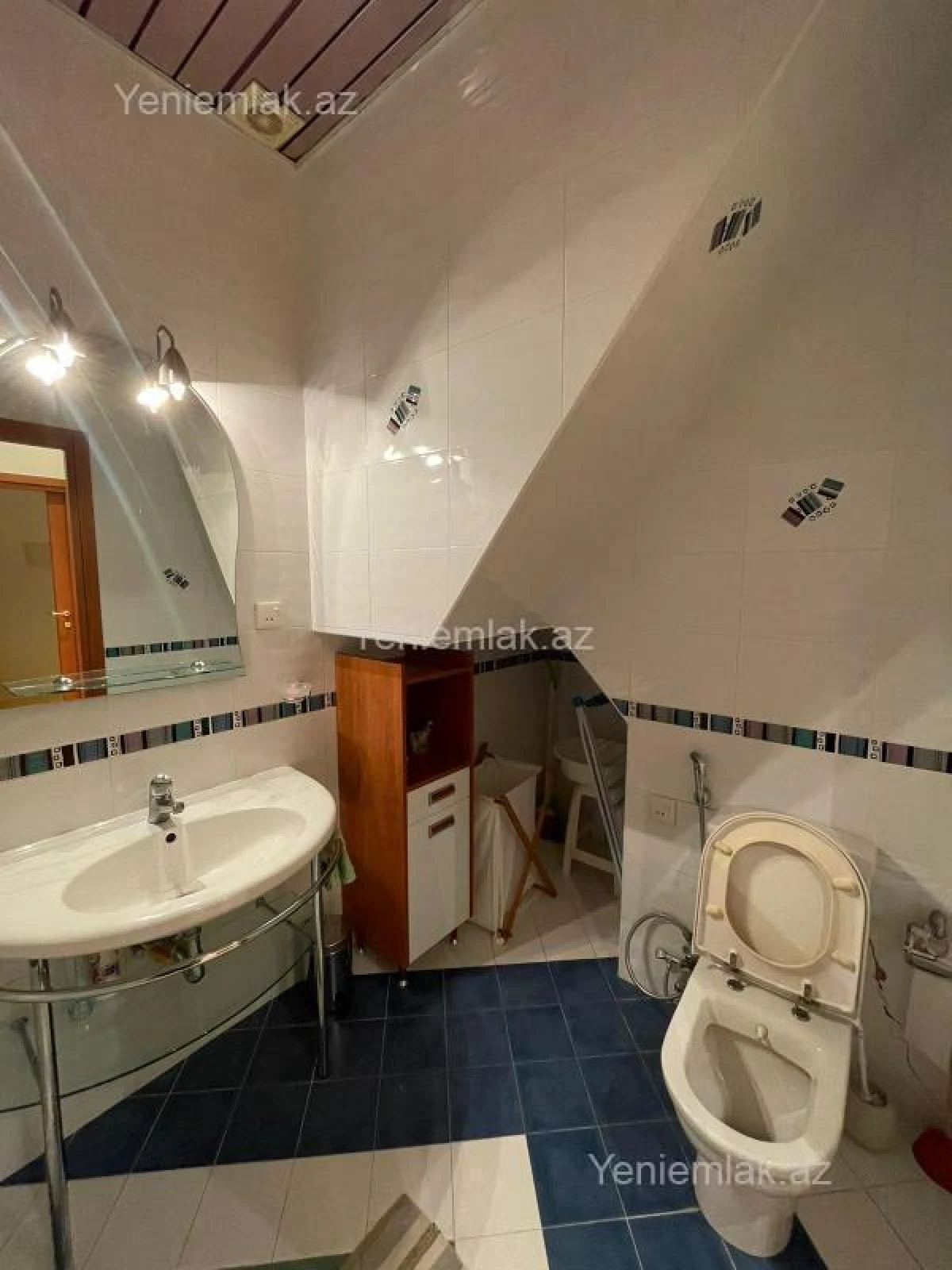 Satılır 4 otaqlı köhnə tikili 114 m²