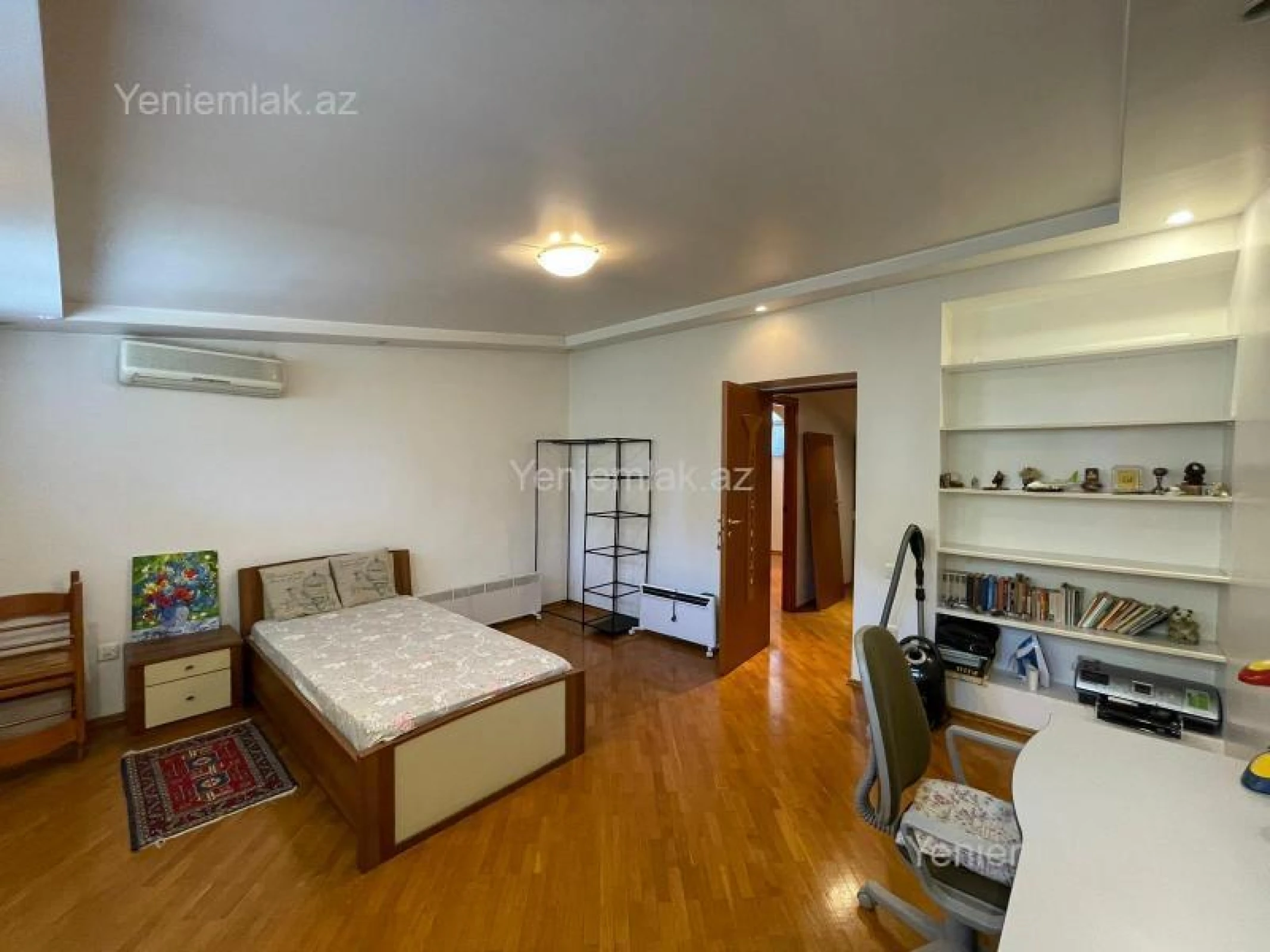 Satılır 4 otaqlı köhnə tikili 114 m²