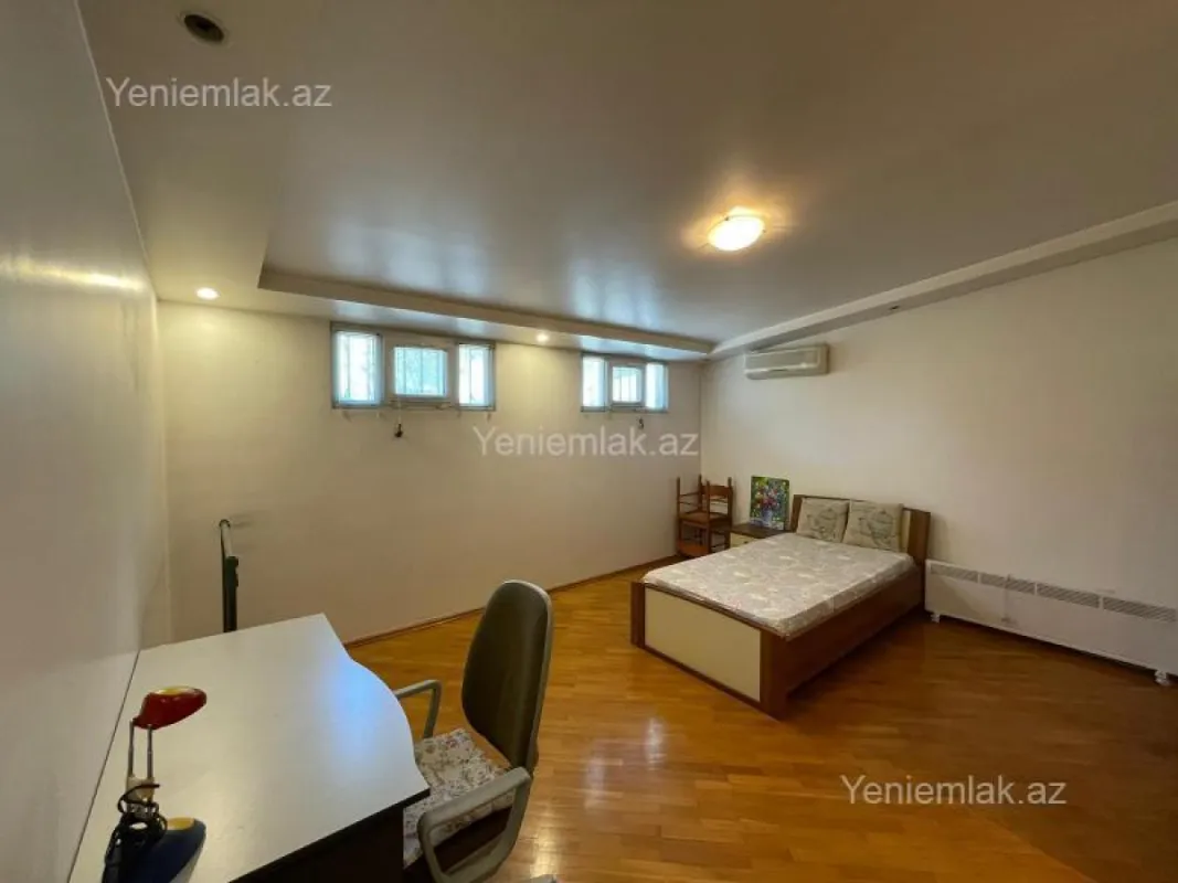 Satılır 4 otaqlı köhnə tikili 114 m²