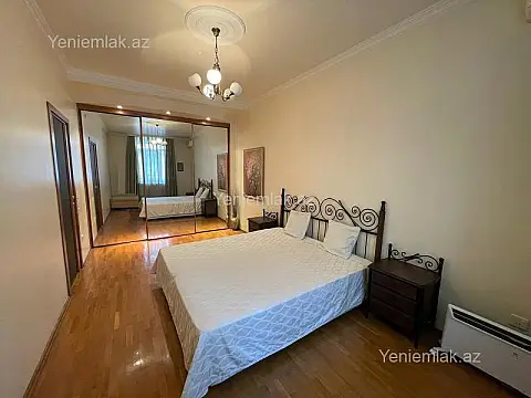 Satılır 4 otaqlı köhnə tikili 114 m²