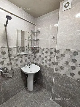 Satılır 3 otaqlı köhnə tikili 80 m²