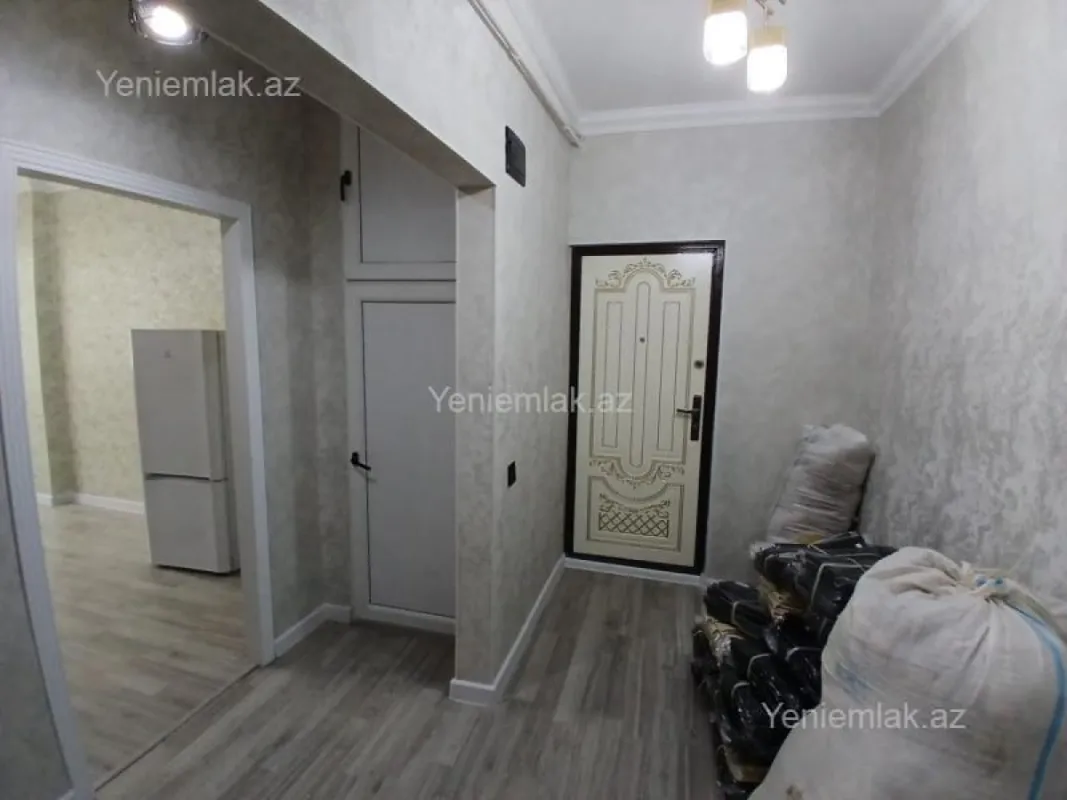 Satılır 3 otaqlı köhnə tikili 80 m²