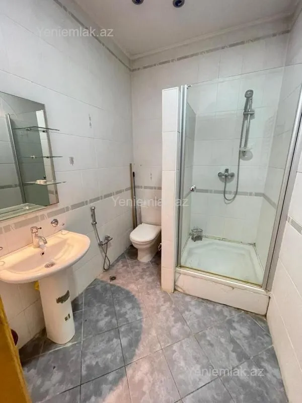 Satılır 4 otaqlı yeni tikili 190 m²