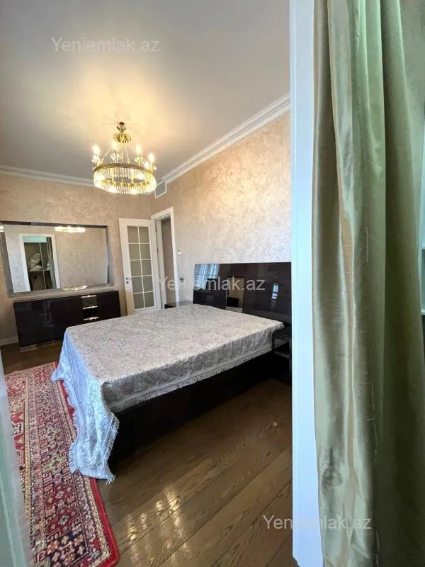 Satılır 3 otaqlı yeni tikili 150 m²