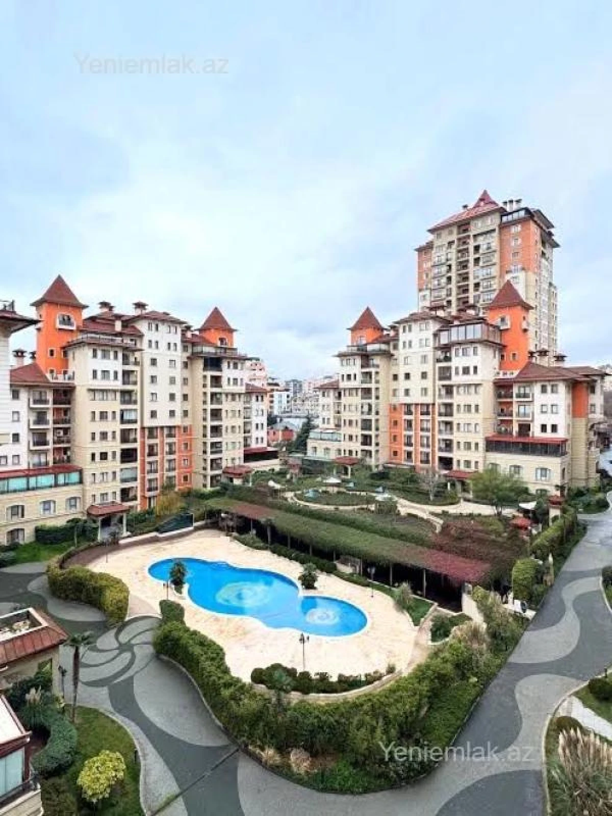 Satılır 3 otaqlı yeni tikili 150 m²