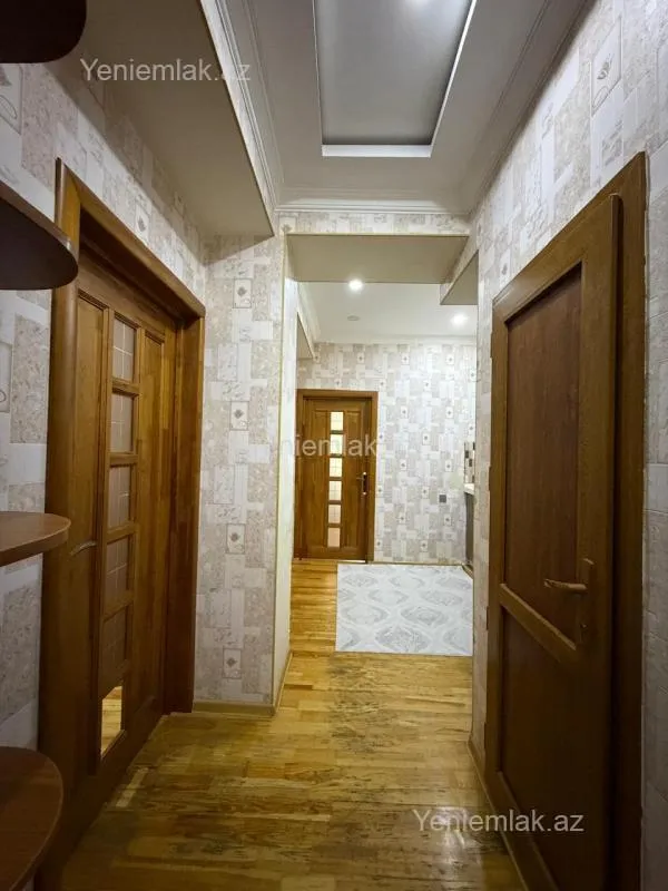 Satılır 3 otaqlı yeni tikili 75 m²