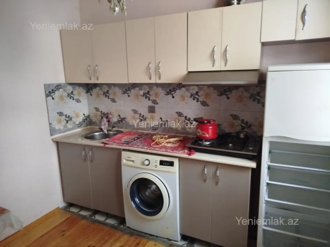 Satılır 2 otaqlı həyət evi 65 m²